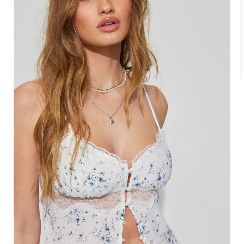 Garage White Floral Lace Camisole New without tags